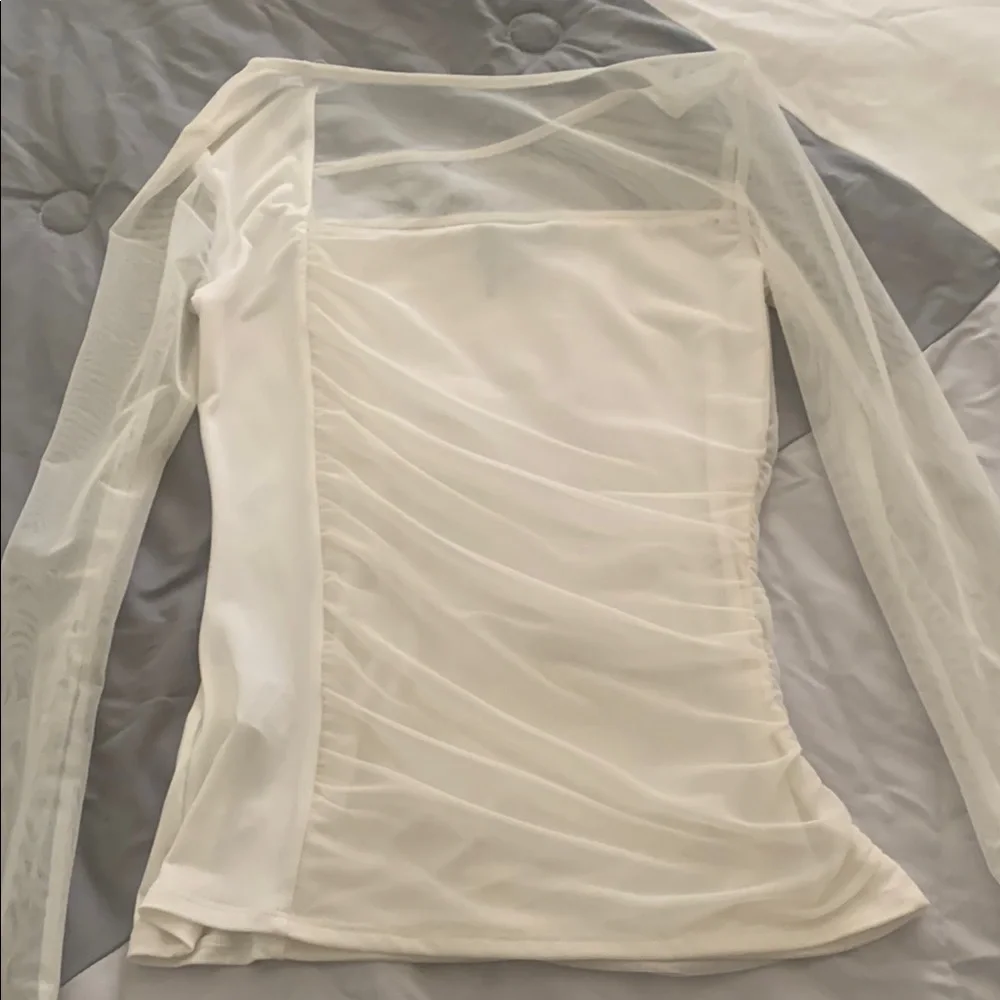 Elegant White Long Sleeve Women's Top - Picture 3 of 5